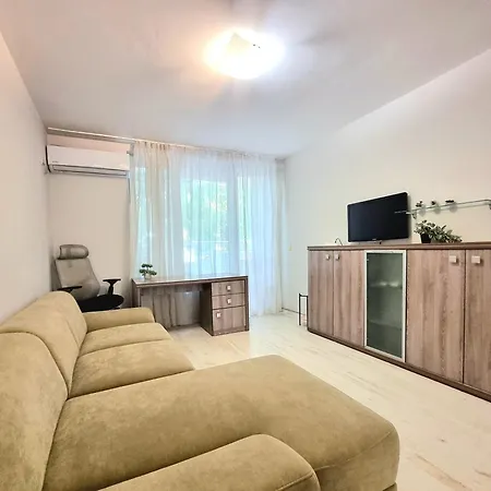 Relax Apartment Burgas City